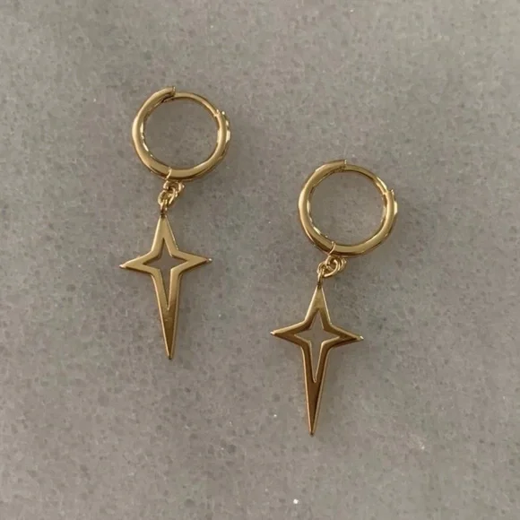 Gold Star Dangle Huggie Hoop Earrings Brand New - Picture 4 of 4
